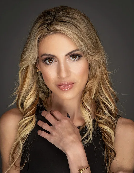 What to Wear for a Professional Headshot: Complete Guide [2026]